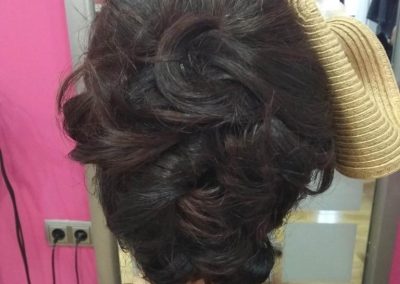 recogido moreno con ondas